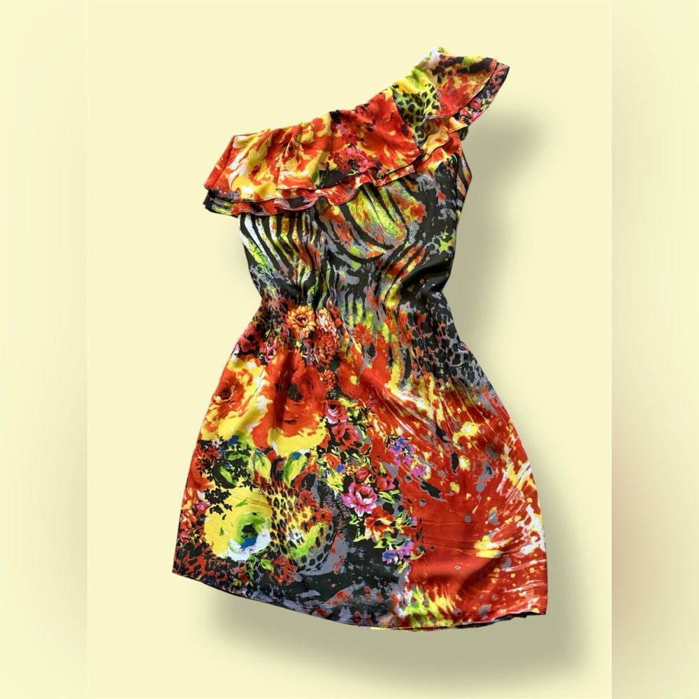 Vibrant One-Shoulder Dress - Picture 3 of 4